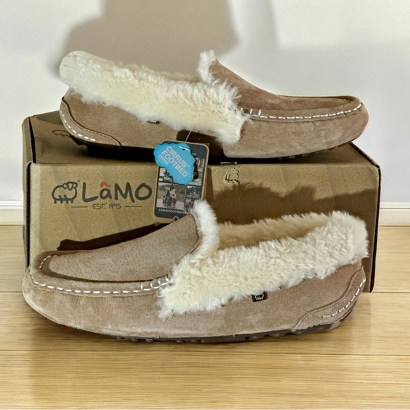 NWT LAMO Aussie Women's Moccasins in Chestnut, Sz. 9 - Picture 10 of 11